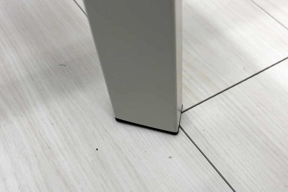 【3点セット】 ノール ロックウェル ハイテーブル＆スツールセット 中古 Knoll Rockwell Unscripted 中古オフィス家具の画像