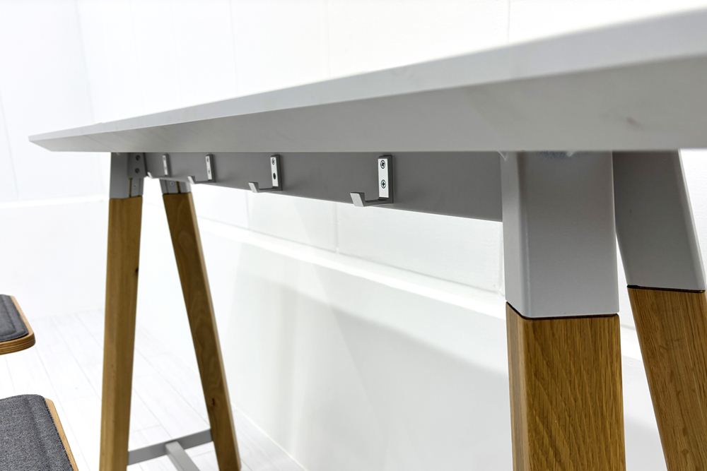 【3点セット】 ノール ロックウェル ハイテーブル＆スツールセット 中古 Knoll Rockwell Unscripted 中古オフィス家具の画像