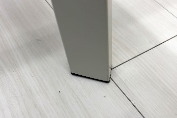 【3点セット】 ノール ロックウェル ハイテーブル＆スツールセット 中古 Knoll Rockwell Unscripted 中古オフィス家具の画像