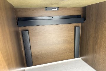 DX-4Nシリーズ オカムラ 役員家具 【3点セット】 中古 3段ラテラル書庫 ワードローブ 両開き書庫 中古オフィス家具 の画像