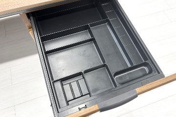 DX-4Nシリーズ オカムラ 役員家具 【3点セット】 中古 3段ラテラル書庫 ワードローブ 両開き書庫 中古オフィス家具 の画像