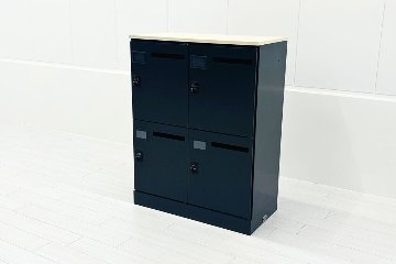 中古オフィス家具 ナイキ 4人用ロッカー 中古 パーソナルロッカー ダイヤル錠 900/450/1170の画像