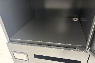 中古オフィス家具 ナイキ 4人用ロッカー 中古 パーソナルロッカー ダイヤル錠 900/450/1170の画像