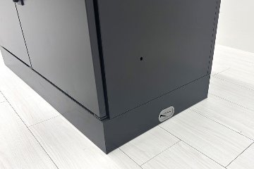 中古オフィス家具 ナイキ 4人用ロッカー 中古 パーソナルロッカー ダイヤル錠 900/450/1170の画像