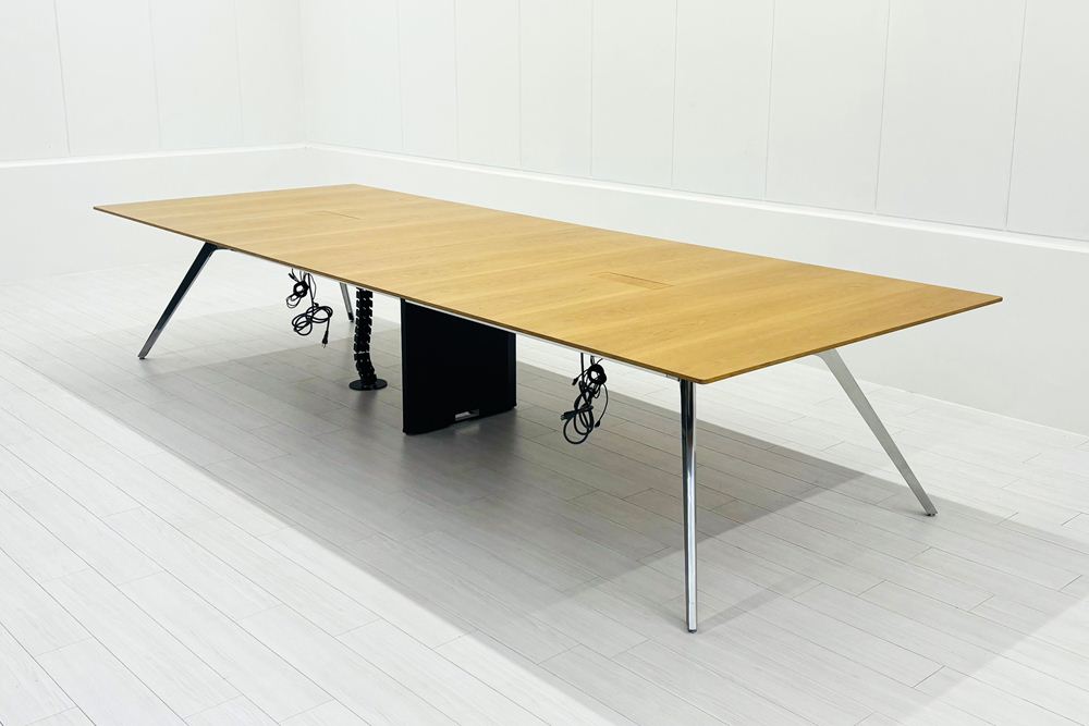 カッシーナ イクスシー ジョイ カンファレンステーブル 中古 Cassina IXC. JOY 大型会議テーブル 会議机 中古オフィス家具 3750/1400/730の画像