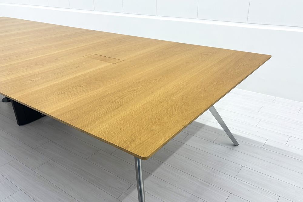 カッシーナ イクスシー ジョイ カンファレンステーブル 中古 Cassina IXC. JOY 大型会議テーブル 会議机 中古オフィス家具 3750/1400/730の画像