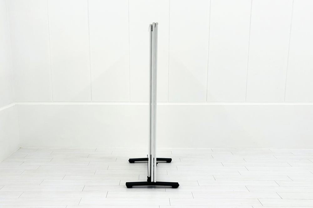 コクヨ 三つ折りホワイトボード パーテーション 中古 中古オフィス家具 2450/600/1800の画像