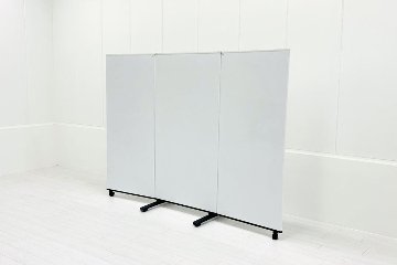 コクヨ 三つ折りホワイトボード パーテーション 中古 中古オフィス家具 2450/600/1800の画像