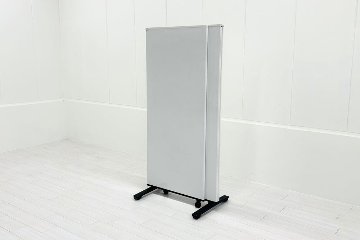 コクヨ 三つ折りホワイトボード パーテーション 中古 中古オフィス家具 2450/600/1800の画像