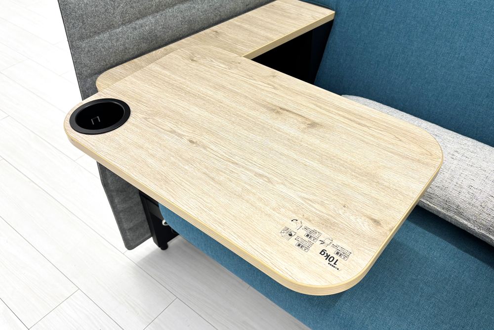 ワークブース 中古 インテント イトーキ ラウンジソファ 1人用ソファ 中古オフィス家具 電源コード付き 998/922/1300の画像