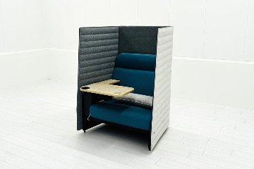 ワークブース 中古 インテント イトーキ ラウンジソファ 1人用ソファ 中古オフィス家具 電源コード付き 998/922/1300の画像