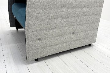 ワークブース 中古 インテント イトーキ ラウンジソファ 1人用ソファ 中古オフィス家具 電源コード付き 998/922/1300の画像