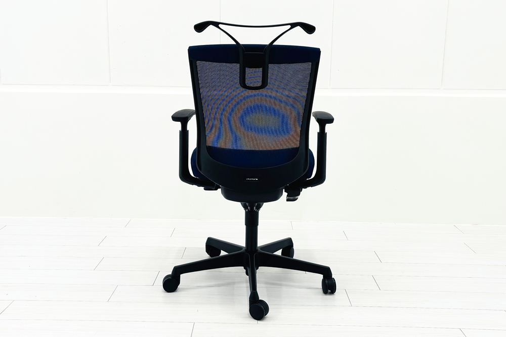 オカムラ 中古 チェア エスクード ESCUDO(エスクード)シリーズ 中古オフィス家具 可動肘 ローバック ブルーの画像