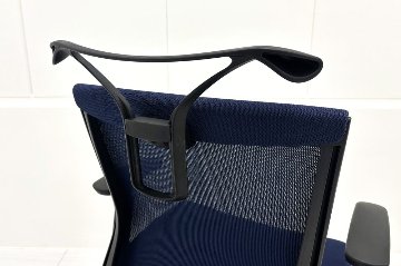 オカムラ 中古 チェア エスクード ESCUDO(エスクード)シリーズ 中古オフィス家具 可動肘 ローバック ブルーの画像