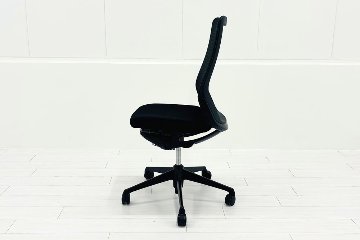 オカムラ 中古オフィス家具 コーラルチェア ハイバックメッシュ 中古 肘無 中古チェア Choral ブラックの画像