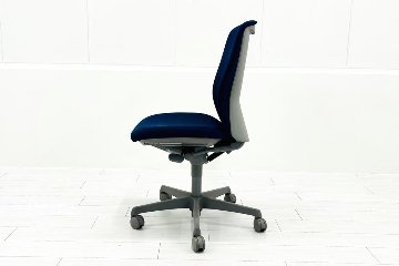 中古 オカムラ チェア sulato(スラート)シリーズ ハイバック 肘無 中古オフィス家具 ミディアムブルーの画像