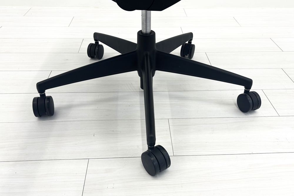 コクヨ Wizard(ウィザード)シリーズ 中古 2019年製 固定肘  中古オフィス家具 KOKUYO ターコイズブルーの画像
