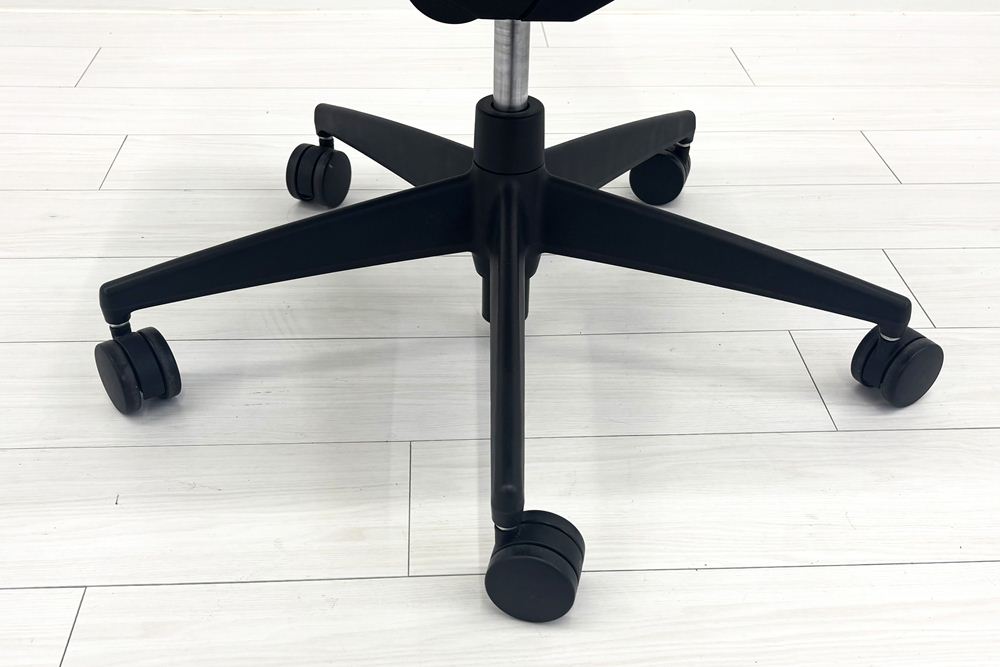 コクヨ Wizard(ウィザード)シリーズ 中古 2020年製 肘無  中古オフィス家具 KOKUYO ターコイズブルーの画像