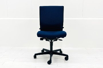 オカムラ 中古 チェア 2016年製 エスクード ESCUDO(エスクード)シリーズ 中古オフィス家具 肘無 ハイバック ブルーの画像