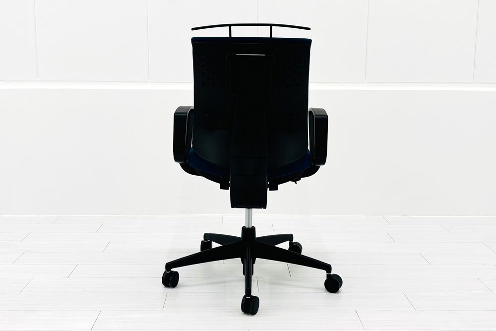コクヨ ウィザードチェア 中古 2022年製 リング肘 ウィザード3 ローバック 中古オフィス家具 KOKUYO Wizard ブルーの画像