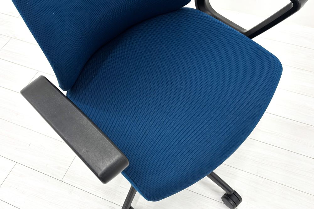 コクヨ ウィザードチェア 中古 2022年製 リング肘 ウィザード3 ローバック 中古オフィス家具 KOKUYO Wizard ブルーの画像