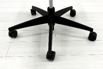 コクヨ ウィザードチェア 中古 2022年製 リング肘 ウィザード3 ローバック 中古オフィス家具 KOKUYO Wizard ブルーの画像