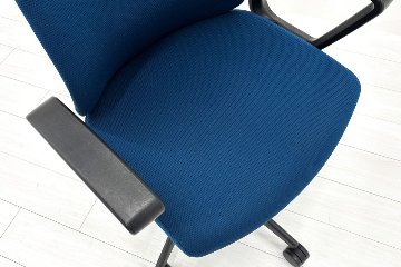 コクヨ ウィザードチェア 中古 2022年製 リング肘 ウィザード3 ローバック 中古オフィス家具 KOKUYO Wizard ブルーの画像