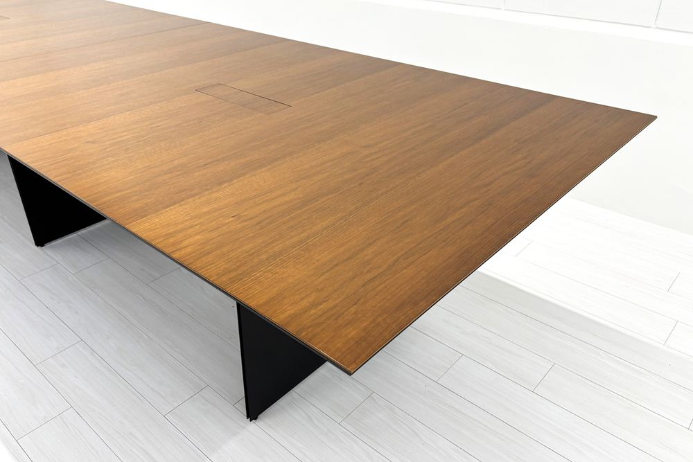 大型会議テーブル エアーフレーム 3015 カンファレンステーブル 中古 Cassina ixc. AIR FRAME 3015 conference table 中古オフィス家具 3600/1200の画像