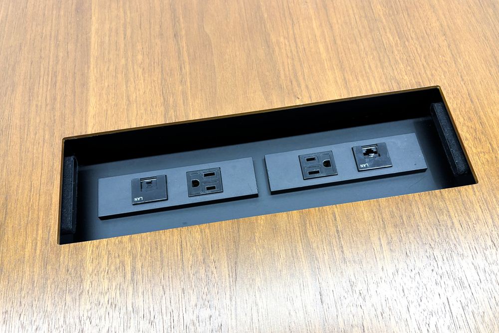 大型会議テーブル エアーフレーム 3015 カンファレンステーブル 中古 Cassina ixc. AIR FRAME 3015 conference table 中古オフィス家具 3600/1200の画像