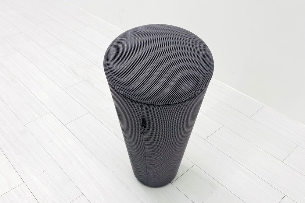 中古 ウィルクハーン スタンドアップ Wilkhahn Stand-up ミーティングチェア 多目的チェア スツール 中古オフィス家具 ライトグレーの画像
