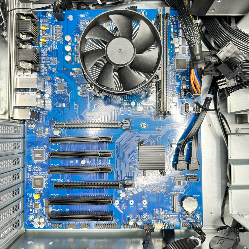 新品 オリジナル産業PC FC-W7PCI5 Windows 7・10・Server2008・Server2012 PCI5スロット搭載 カスタマイズ可能  高品質 3年保証の画像