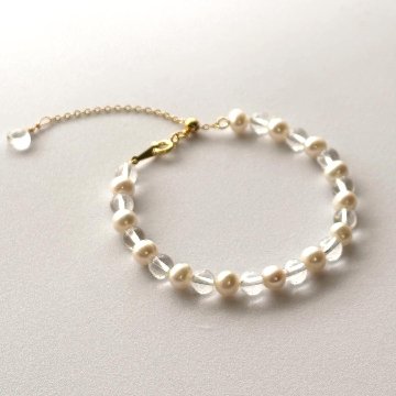 淡水パールと天然水晶のブレスレット｜上品な天然石ジュエリーの画像