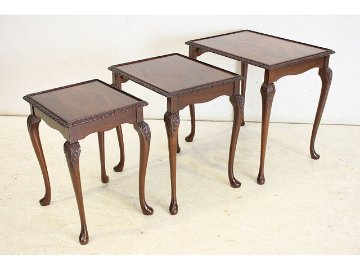 nt-4　1960年代イギリス製アンティーク　ウォルナット　ガラストップ　ネストテーブル　3段テーブル　ローテーブル画像