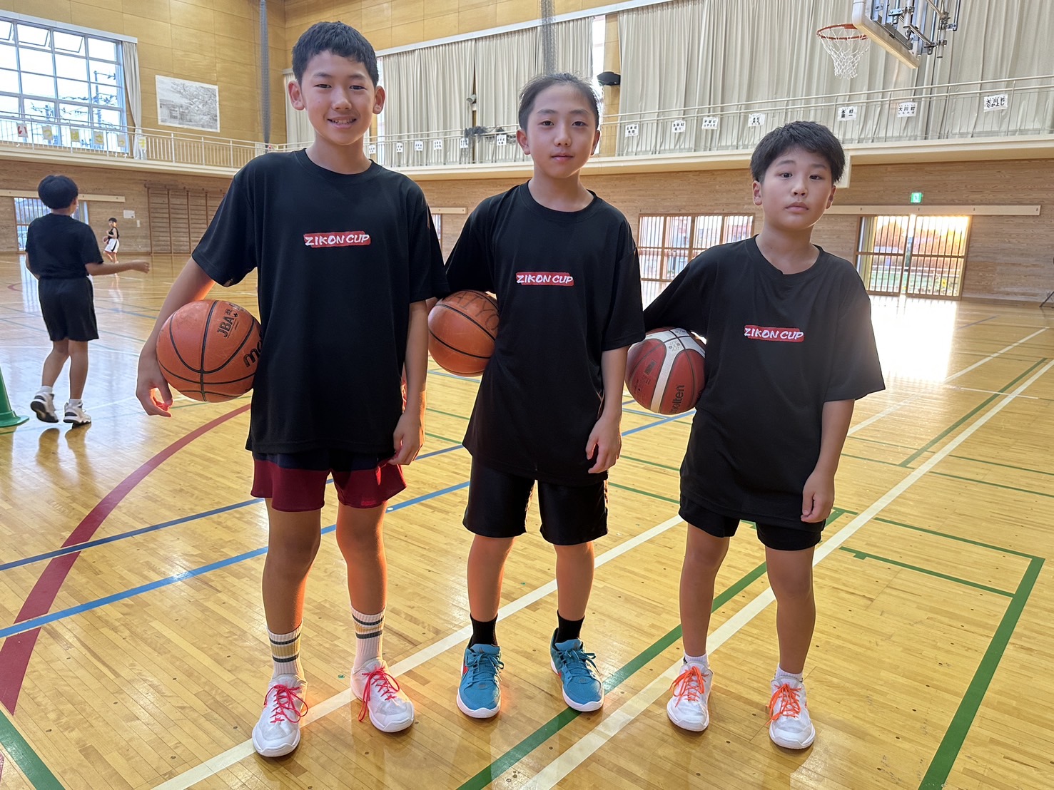 ZIKON CUP Tシャツの画像