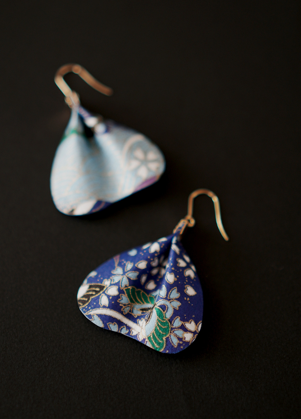 和紙の花びらピアス＆イヤリング（両耳用）｜MICOHANA by SuperFlowerの画像