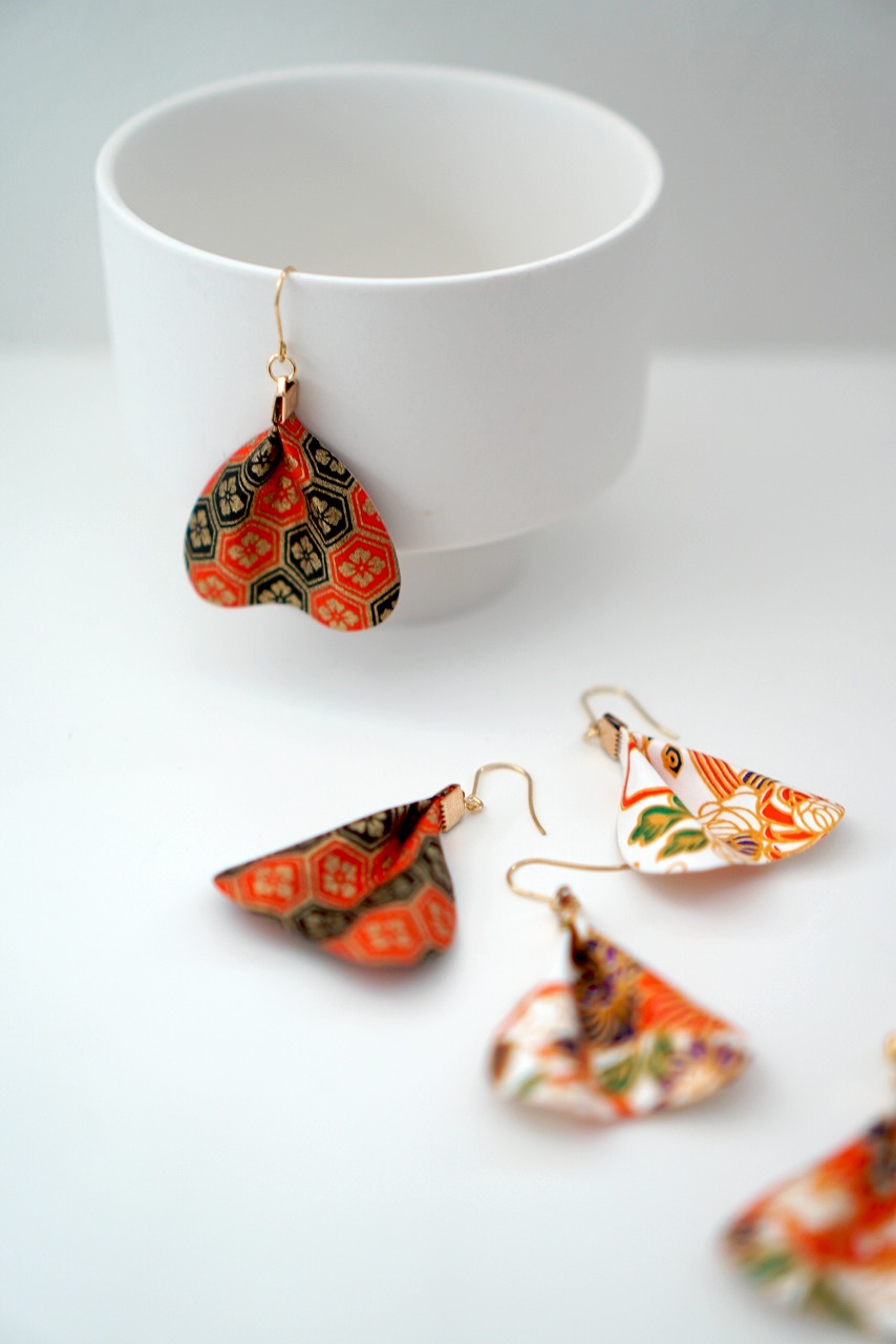 和紙の花びらピアス＆イヤリング（両耳用）｜MICOHANA by SuperFlowerの画像