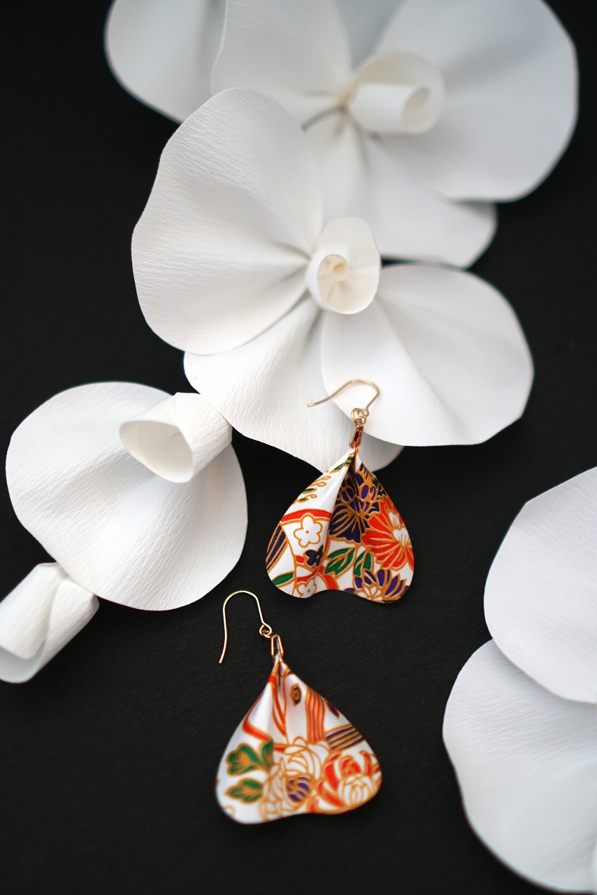 和紙の花びらピアス＆イヤリング（両耳用）｜MICOHANA by SuperFlowerの画像