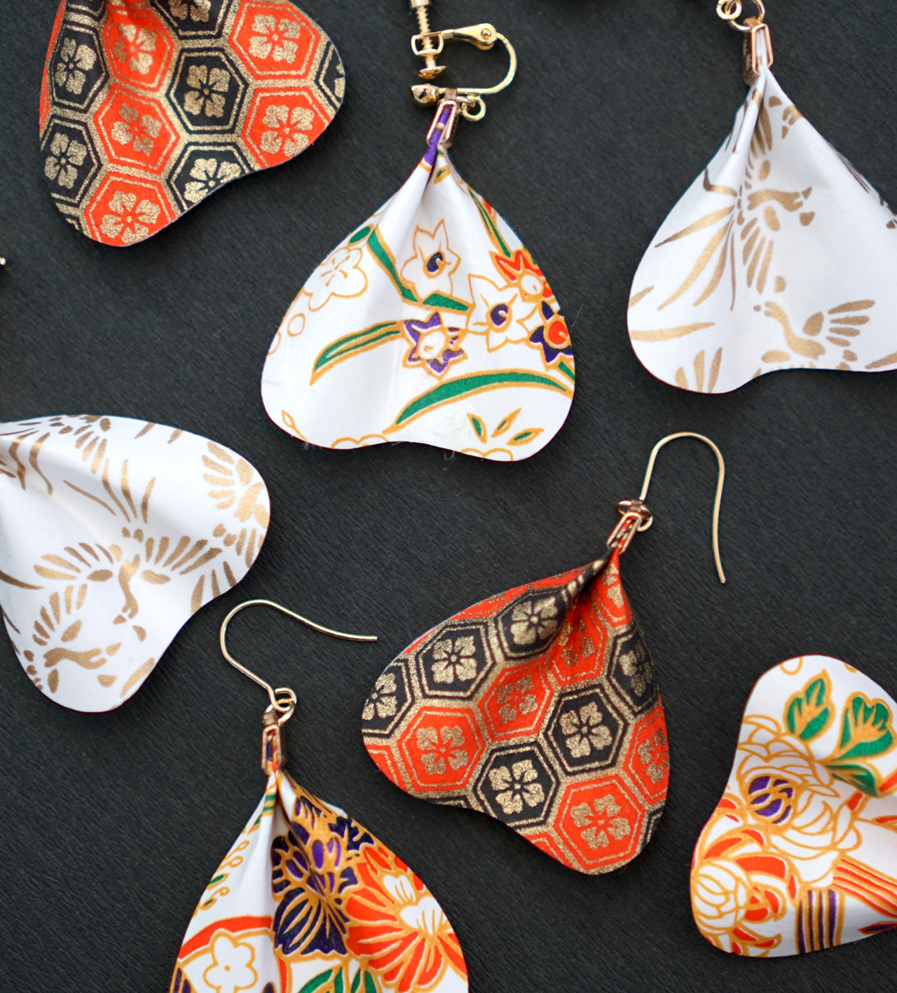 和紙の花びらピアス＆イヤリング（両耳用）｜MICOHANA by SuperFlowerの画像