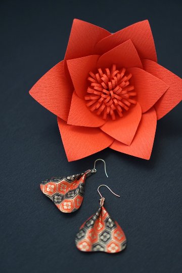 和紙の花びらピアス＆イヤリング（両耳用）｜MICOHANA by SuperFlowerの画像