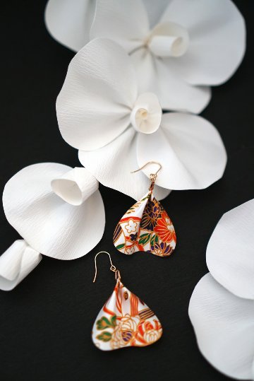 和紙の花びらピアス＆イヤリング（両耳用）｜MICOHANA by SuperFlowerの画像