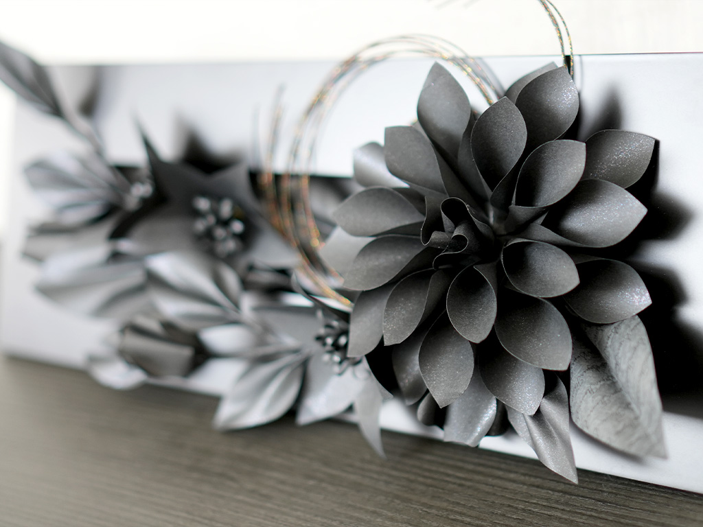 黒奏 -KUROKANA-｜美を奏でるブラックアレンジメントの画像