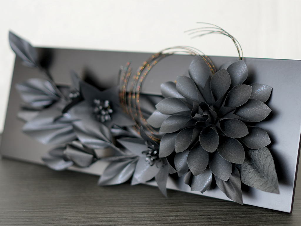 黒奏 -KUROKANA-｜美を奏でるブラックアレンジメントの画像