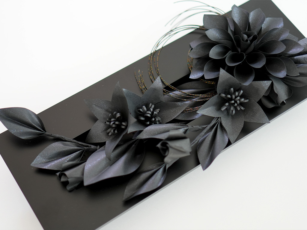 黒奏 -KUROKANA-｜美を奏でるブラックアレンジメントの画像