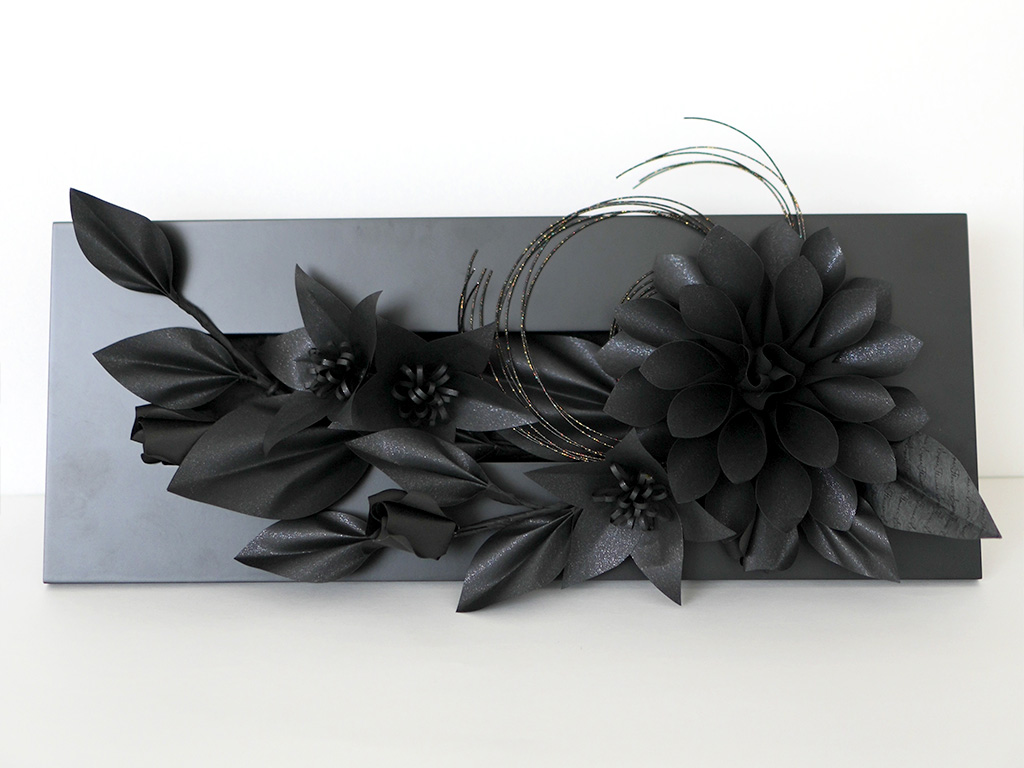 黒奏 -KUROKANA-｜美を奏でるブラックアレンジメントの画像