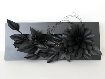 黒奏 -KUROKANA-｜美を奏でるブラックアレンジメントの画像