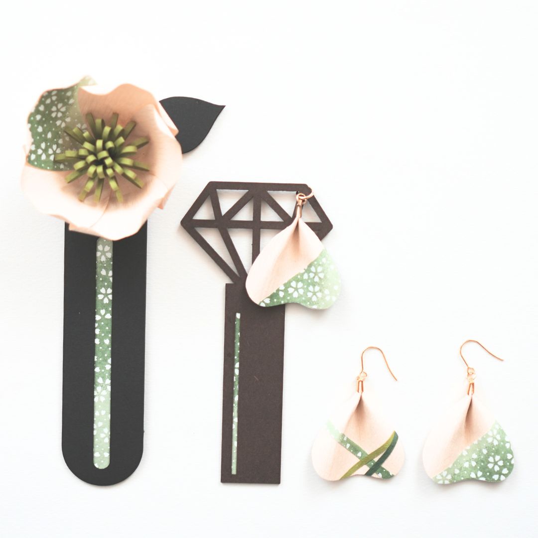 少彦名命 花のブックマークと花びらピアス