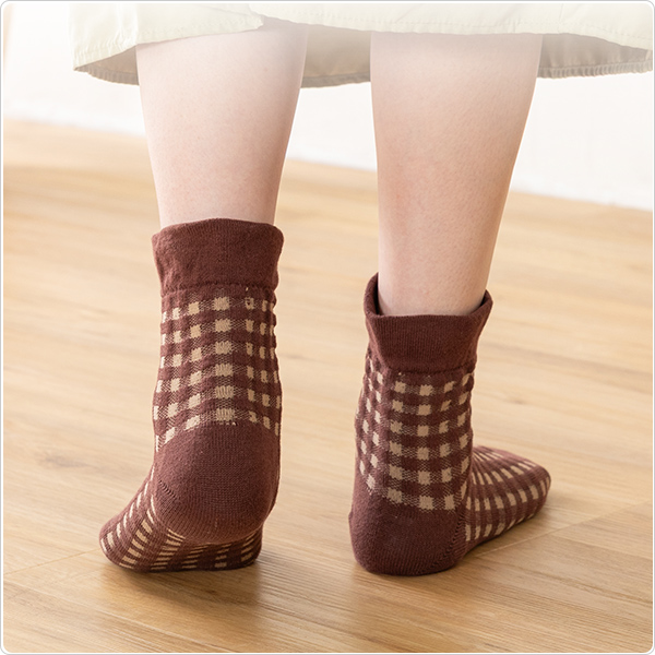 かかとツルツル靴下（チェック柄）の画像
