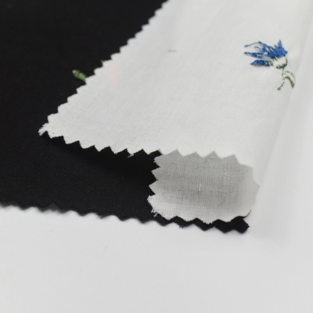 綿100％刺繍　花　A136017画像