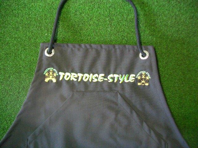 トータス・スタイル限定オリジナルエプロン　ブラック　（メール便対応）の画像