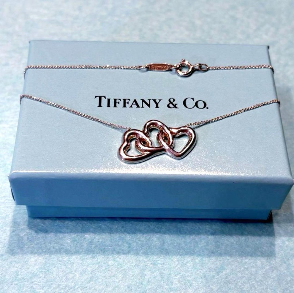 Tiffany & Co. トリプルオープンハート シルバーネックレスの画像
